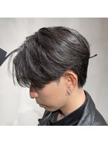 ワンス(Once)&nbsp;センターパート　ショート