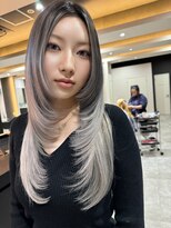 エイチ(H)&nbsp;バレイヤージュ／レイヤーカット