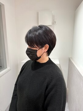 スイ(suiw) 前髪長めマッシュショート