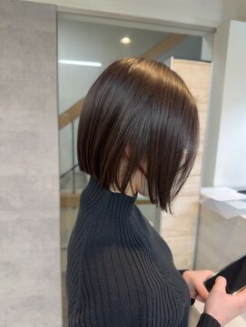 ハイル(KHAIR) くすみベージュ/切りっぱなしボブ《 yuu 》