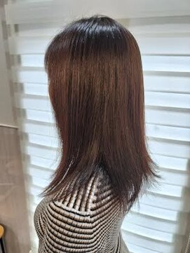 サク(SAKU) お手入れ簡単ロングスタイル