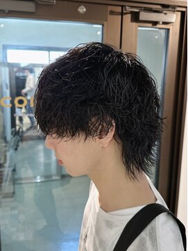 コワファーストナガサキシャンプーボーイ(COIFF1RST NAGASAKI SHAMPOO BOY) ツイストスパイラルパーマ メンズサロン マッシュカット 韓国