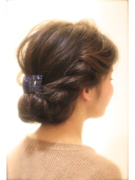 ヘアーアンドメイク フォルス(HAIR&MAKE FORS) 【FORS】西田ゆか　大人☆下めシニヨンアレンジ