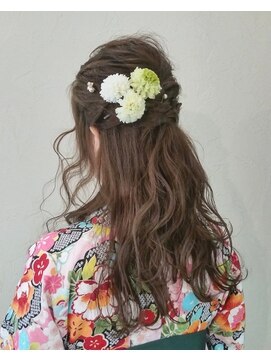 ヴァンクシー バイ ルナ(VANKCY by Luna) 【Neolive plus】ウェービーハーフアップ　花火大会にもおすすめ