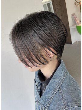 ヘアーアンドエステティック ヴェリス(hair&esthetic Velis) 【Velis】インナーカラーの前下がりショートボブ♪