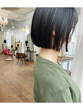 アンメリーアン(Ann merry ann) 20代30代◎/ぱつっとミニボブ/トリートメント