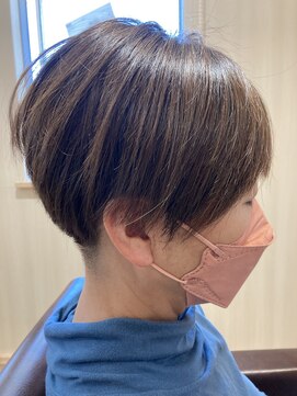 オーシャン(OCEAN) ショートアシメの刈り上げスタイル