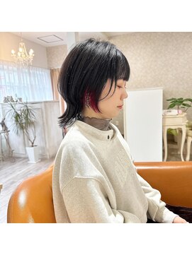 ヘアーズ ブランカ(hair s Branca) インナーカラーが可愛いショートウルフ