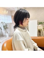 ヘアーズ ブランカ(hair s Branca) インナーカラーが可愛いショートウルフ