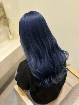 ラビス クローバー(Lovis clover) イメチェンヘアスタイル ハッシュカット フルバング