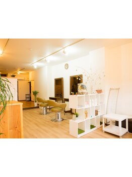 マンツーマンのプライベートサロンだから、お子様連れでも周りが気にならない◎ママもパパも一緒に通える♪