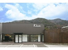 ヘアー メイク ラジック 砥堀店(Hair Make RASIC)の雰囲気（一軒家風の外観が目印です☆ちょっと道路から奥まった所にあり）