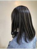 ベース暗め　ハイライトカラー　アッシュブラック