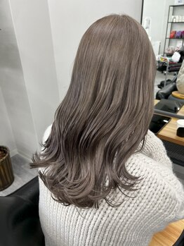 ウナ 並木坂(Una)の写真/透明感抜群な韓国風カラーならUna♪トリートメント成分たっぷりだから、ダメージが気になる方も安心！