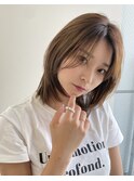 20代30代40代くびれロブサラツヤ髪ミディアムレイヤーカット