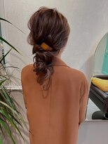 クオレア(CUOREA)&nbsp;無造作なニュアンスシニヨン♪