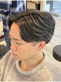 横須賀men'sフェザーパーマニュアンスパーマセンターパート眉毛