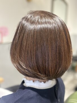 アンジー(Angee) ラベンダーカラーで透明感とツヤ感をプラス