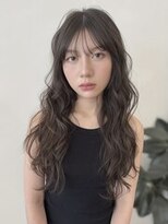 イル(ill)&nbsp;アッシュ　透明感　ブリーチ無し　ロング　大須