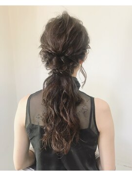 ノアフライ(NOAH FLY) ♪大人かわいいローポニーアレンジ♪