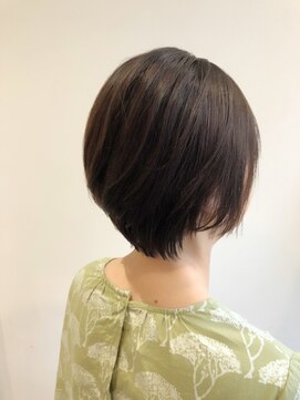 ウィ ラグゼ 北千住店(Oui luxe) 細毛&軟毛&クセ毛でも◎ 【 50代からのふんわりショート 】