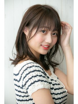 オピオ(Opio) ストレートタッチモテ髪ミディアム　Opio服部