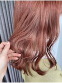 ピンクベージュ