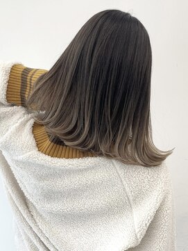 オーバーレイ(Overlay) 34外ハネラッドベージュ/グラデーション