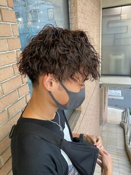 クオル 立川(QOL) ツイストスパイラルパーマ波巻きスパイラルパーマツーブロック