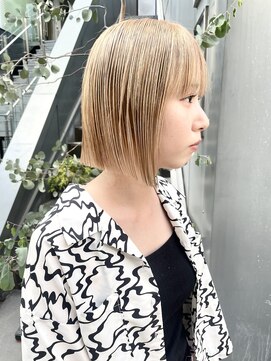 ヌード(NUDE) NUDE 10代 20代 30代 ワンレングスボブ ブロンドヘア 金髪ボブ