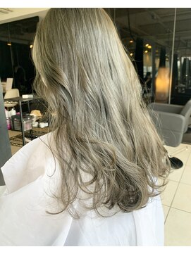 メゾンアクア 表参道(Maison ACQUA) ブリーチなしカラー　暗髪ヘア　グレージュ　ラベンダーアッシュ