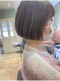 ラインが綺麗な丸みボブ