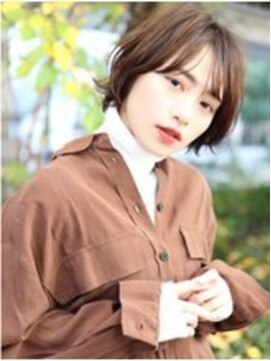 エレノア 立川北口(Eleanor) 無造作カール ボブディ 丸みショート