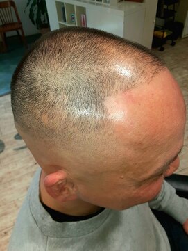 フュゼ(fusee) ボウズ系フェードスタイル