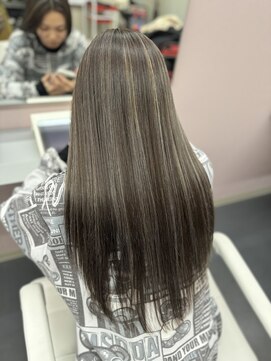 ヨロ 上野(YOLO) ハイライトカラーミルクティーベージュケアブリーチダブルカラー