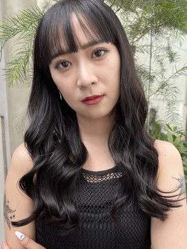 アミー 駒澤(Ammy komazawa) ロング/ロングレイヤー/寒色カラー/艶カラー/シースルーぱっつん