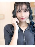 ネイビーブルーとお団子ツインテール