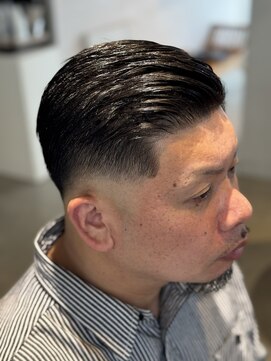 バルバオ サロンドベレーザ 大須(BALBAO salon de belleza) サイドパート×スキンフェード