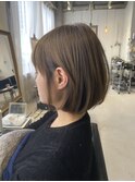 【30代・40代・50代】耳掛けショートボブ/オリーブベージュ