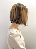 夏こそ映える、動きのあるショートヘア