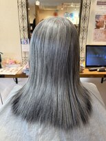 リワール 縮毛矯正専門店&nbsp;縮毛矯正ビフォーアフター