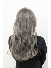 明るさや透明感を求める方にも！ダブルカラーがオススメ◎