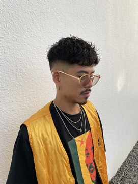 リズ(re's) クロップ無造作パーマ