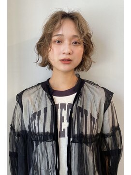 ニール 名古屋 伏見 丸の内(NEELU) 【Neelu_rie】ベージュ×ふんわりボブ