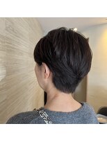 ヘアー スニップ(hair snip) 襟足すっきり耳かけショートベージュブラウン/上桂