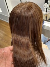 《当店自慢メニュー》【質感再整カラー】トリートメントで染めるヘアカラーのご紹介