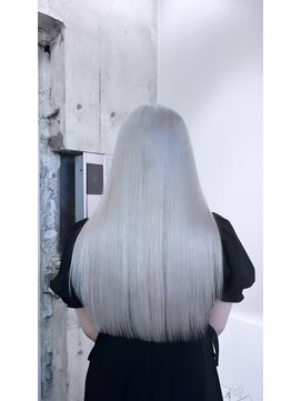 モニカ 原宿店(MONIQA) ホワイトカラー