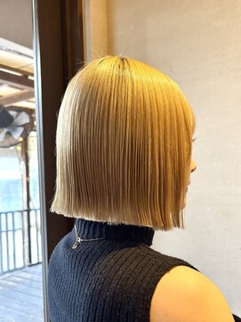 ココカラヘアー ニコ(cococara hair nico) タッセルボブ/切りっぱなしボブ/ハイトーン/ブリーチ/韓国風