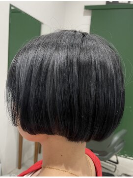 フー バイ セリナ(Fuu.by serina) 暗髪透明感◎ ブルーブラックボブ