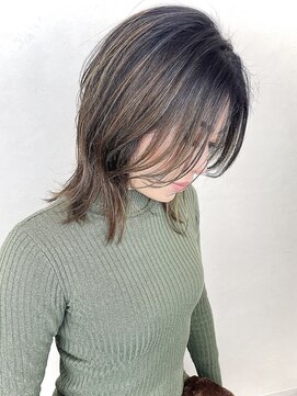 リサ グランシェ(RISA granche) レイヤー似合わせカット ハイライトカラー
